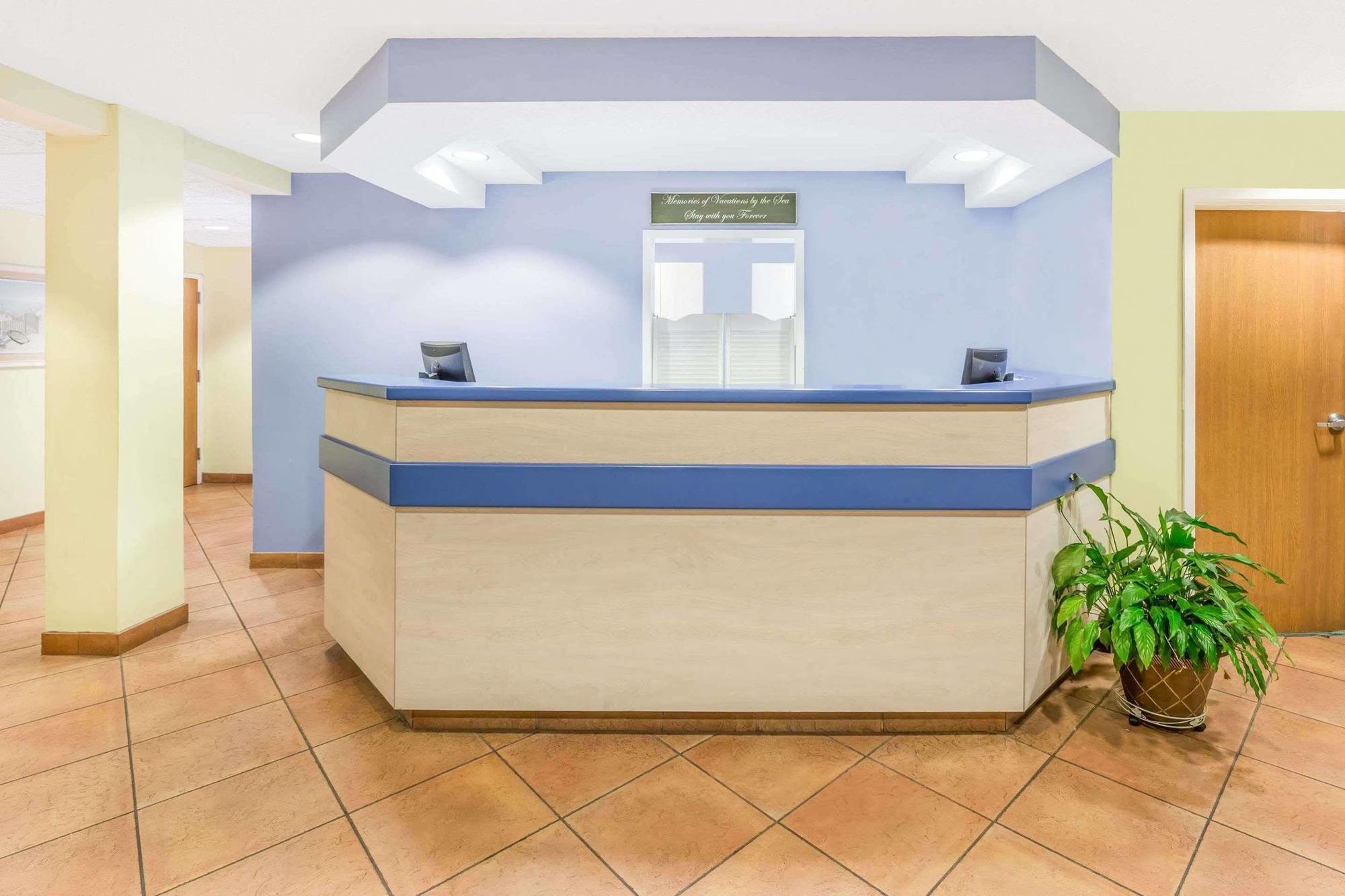 Microtel Inn & Suites By Wyndham Carolina Beach Exterior foto