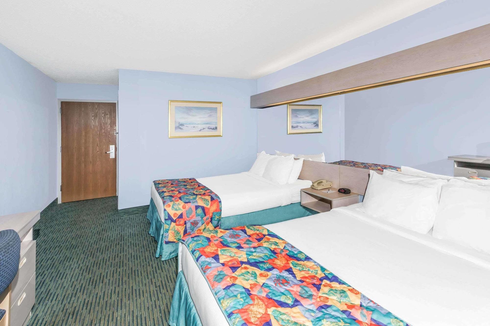 Microtel Inn & Suites By Wyndham Carolina Beach Exterior foto
