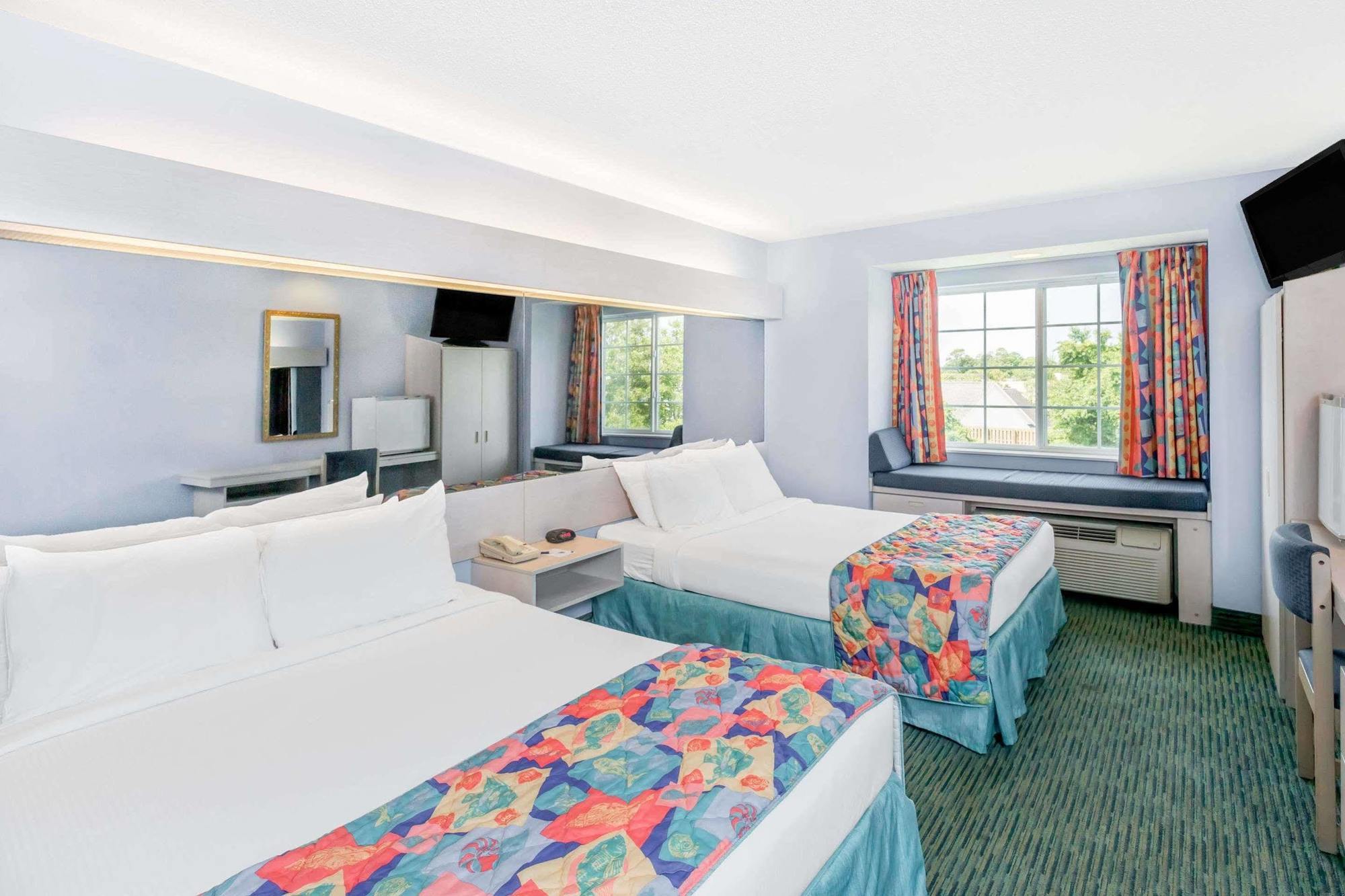 Microtel Inn & Suites By Wyndham Carolina Beach Exterior foto
